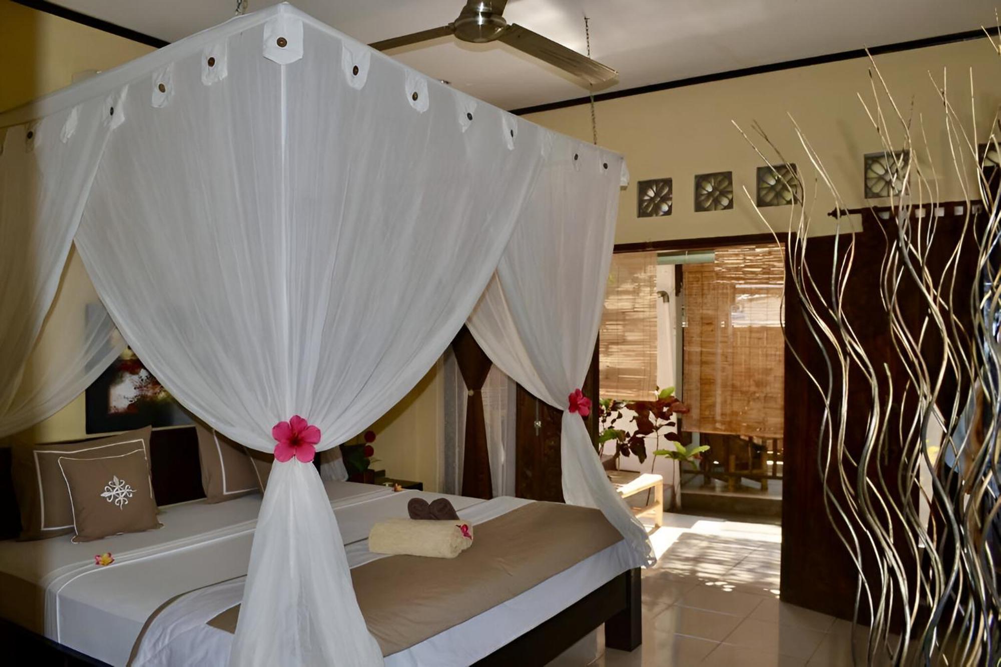 Zoe Bungalows Gili Trawangan Extérieur photo